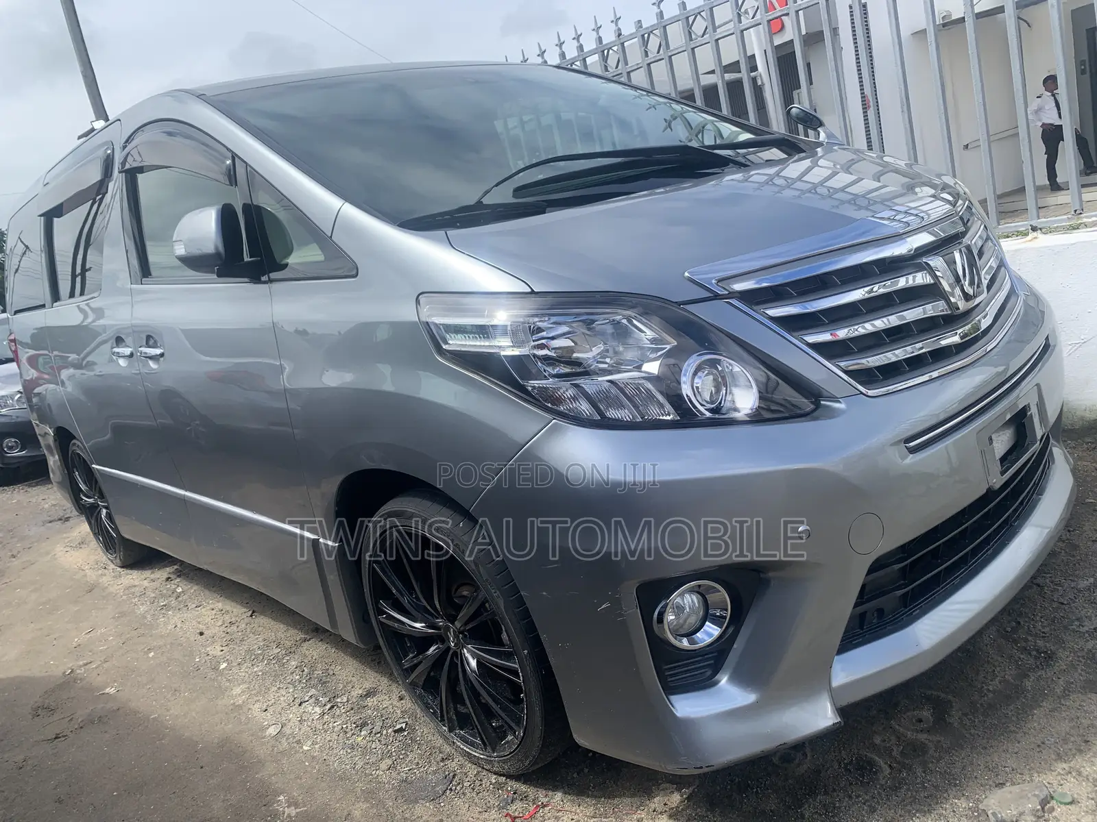 Toyota Vellfire 2012 Silver