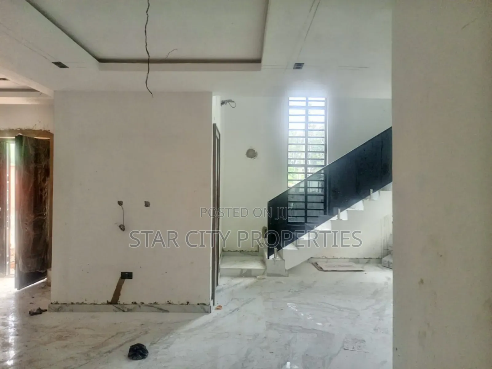 4bdrm Duplex in Gra for rent