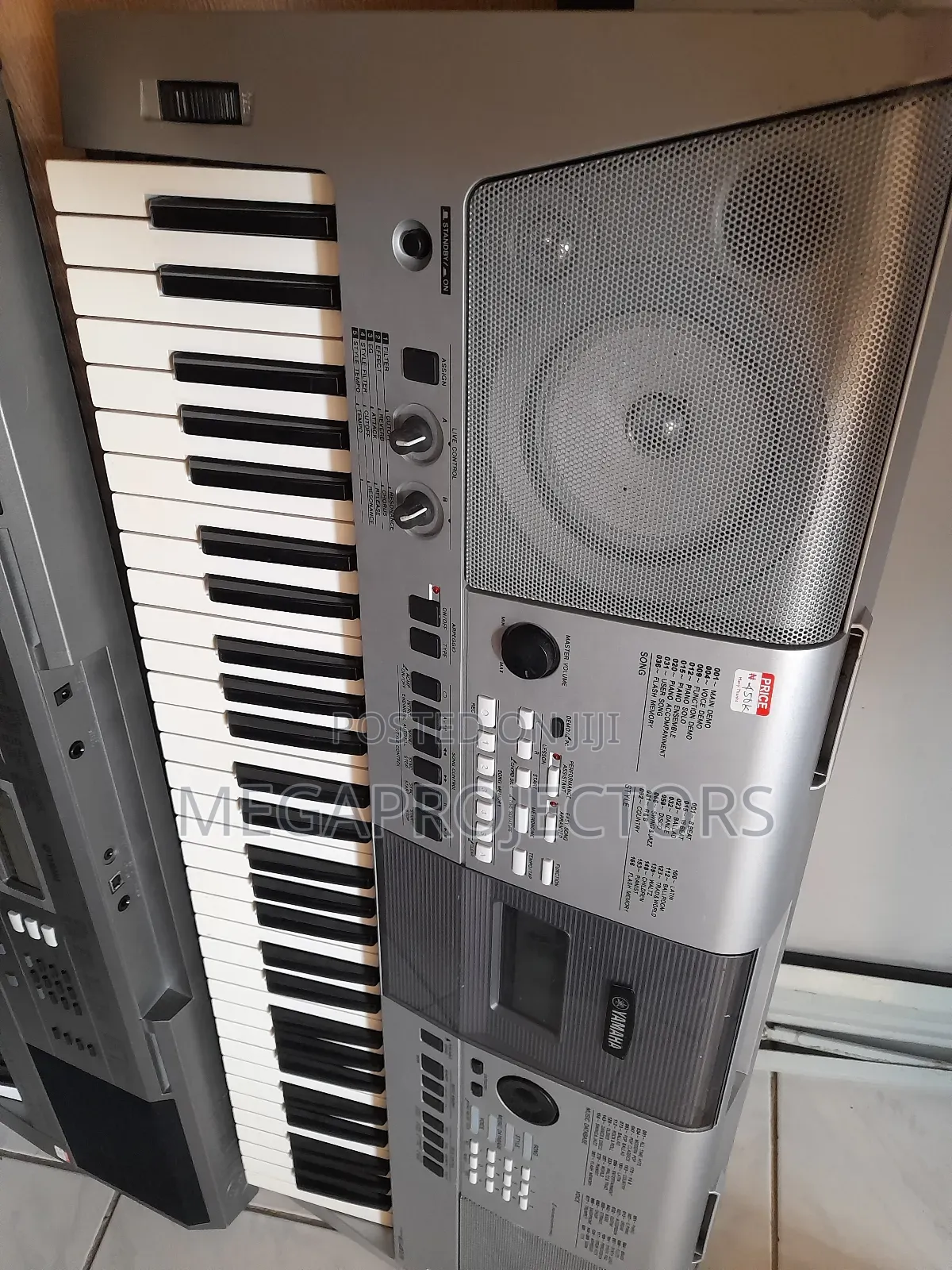 Yamaha Psr 413 @ Abuja