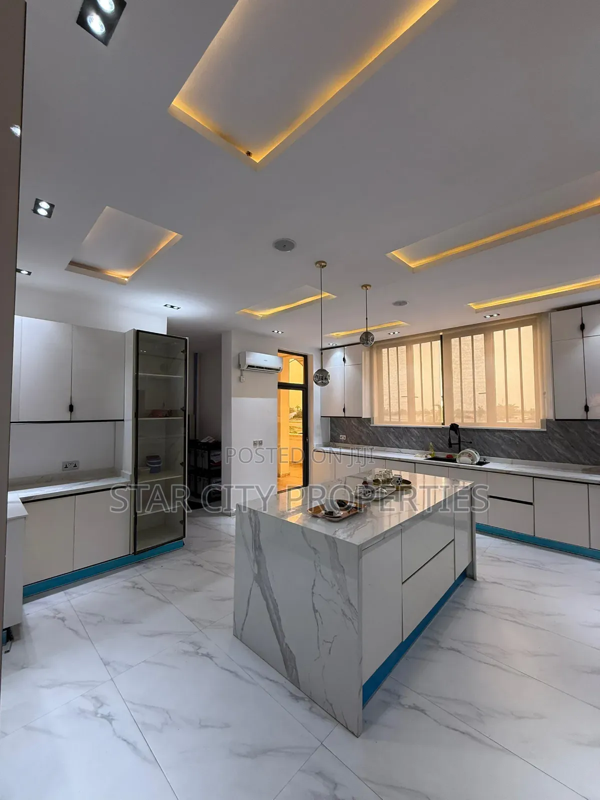 Furnished 5bdrm Duplex in Gra for rent