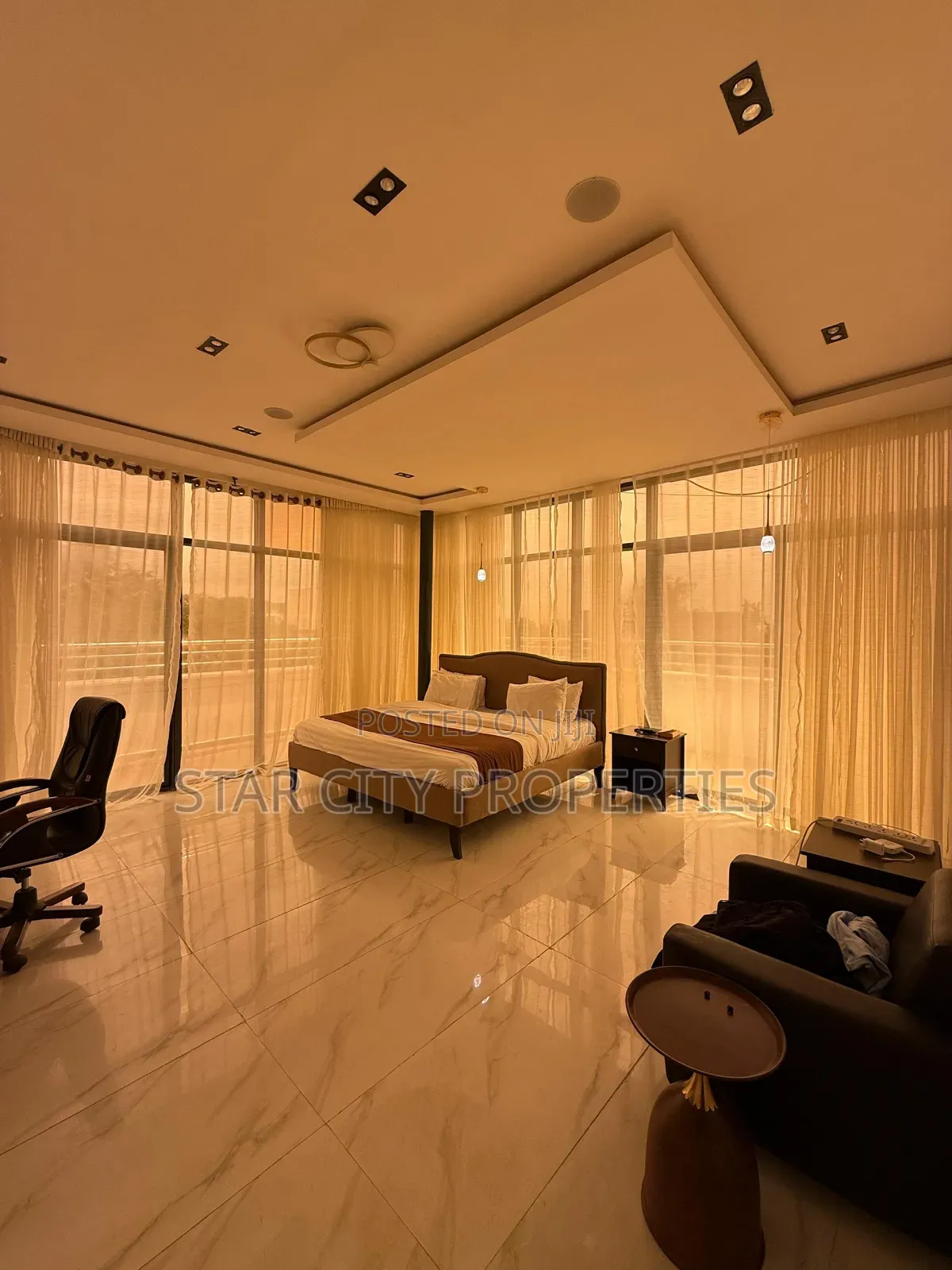 Furnished 5bdrm Duplex in Gra for rent
