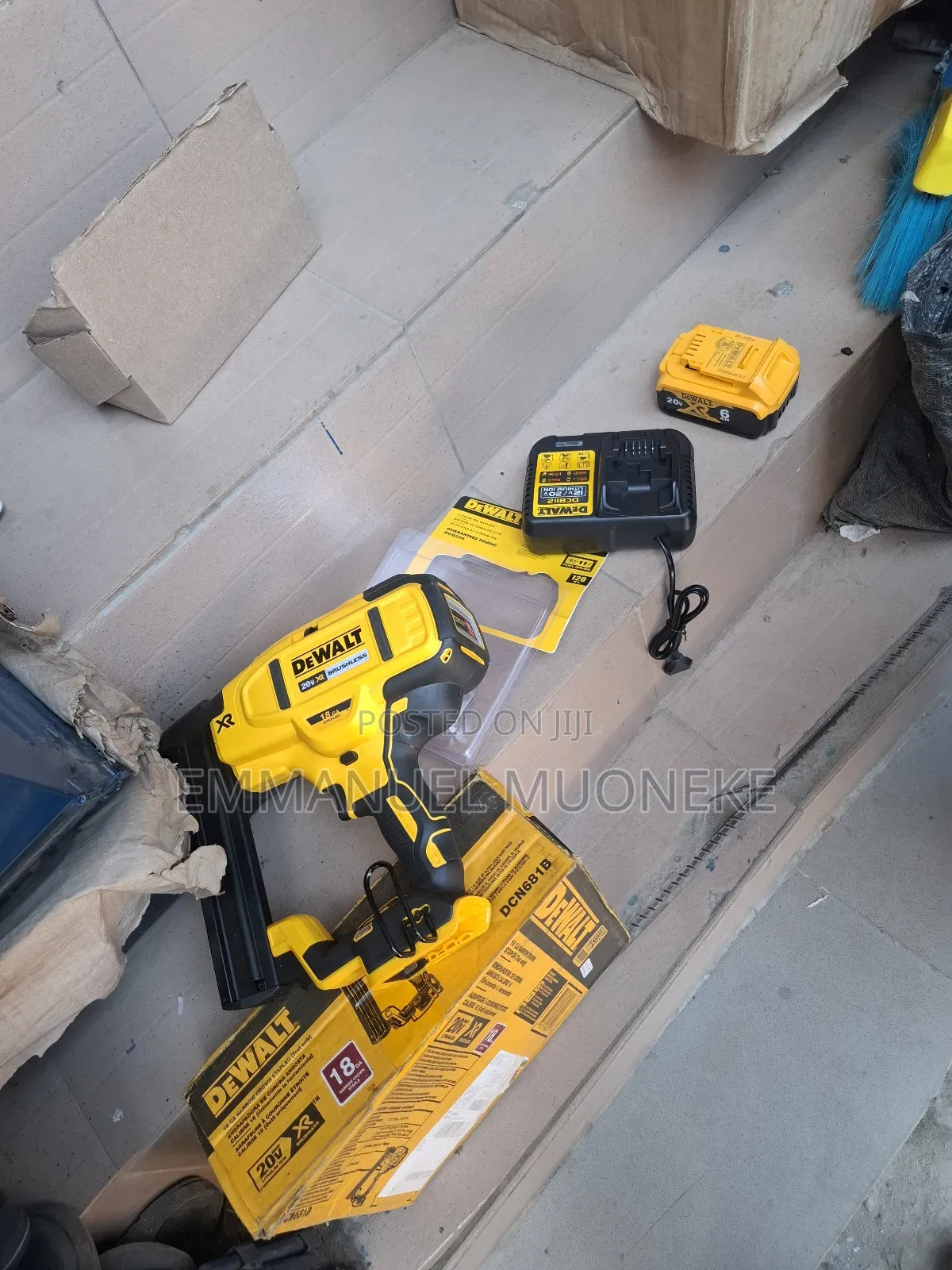 Original Dewalt Nail Gun 20v Brushless Xr