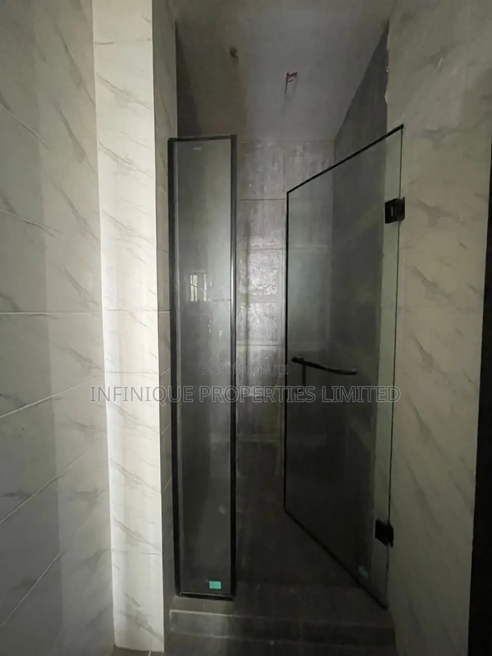 2bdrm Apartment In Lekki Phase 1 For Sale