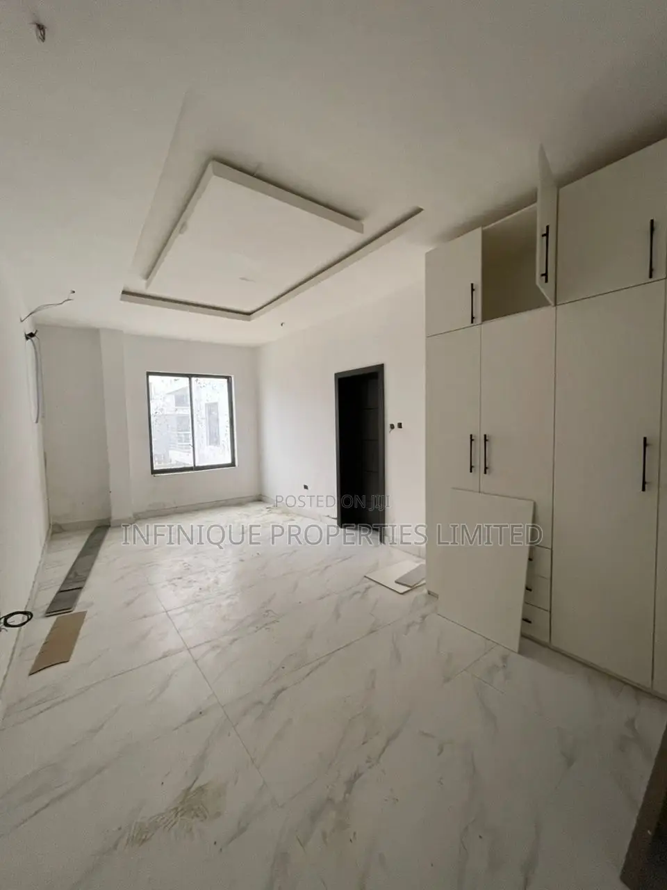 2bdrm Apartment In Lekki Phase 1 For Sale
