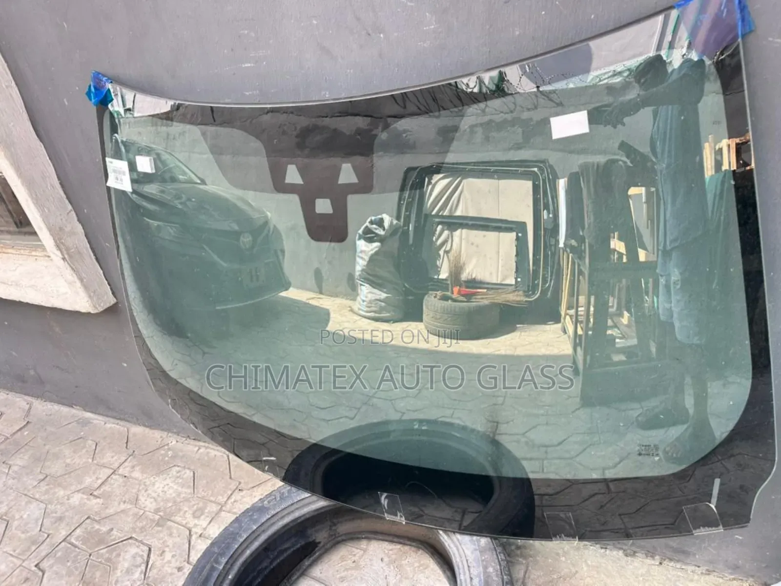 Range Rover Vella 2022 Windscreen Glass