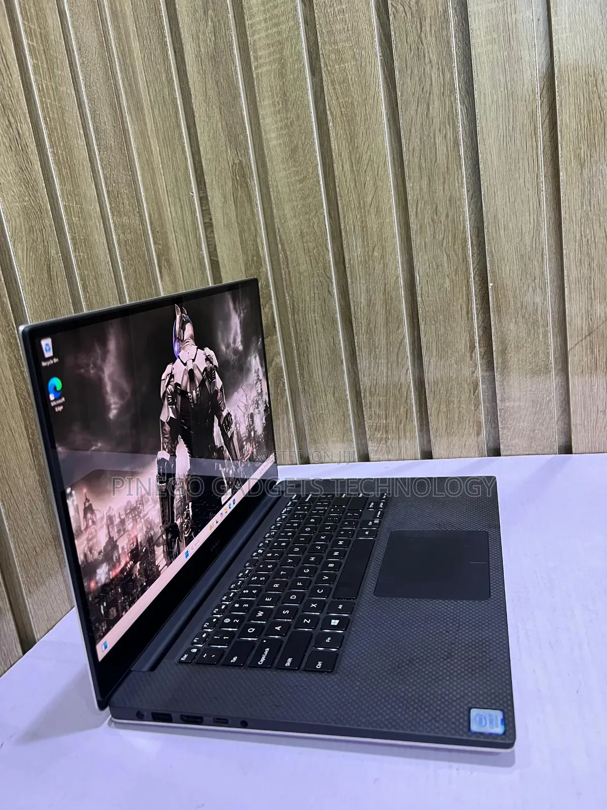 Laptop Dell XPS 15-9570 16GB Intel Core I7 SSD 512GB