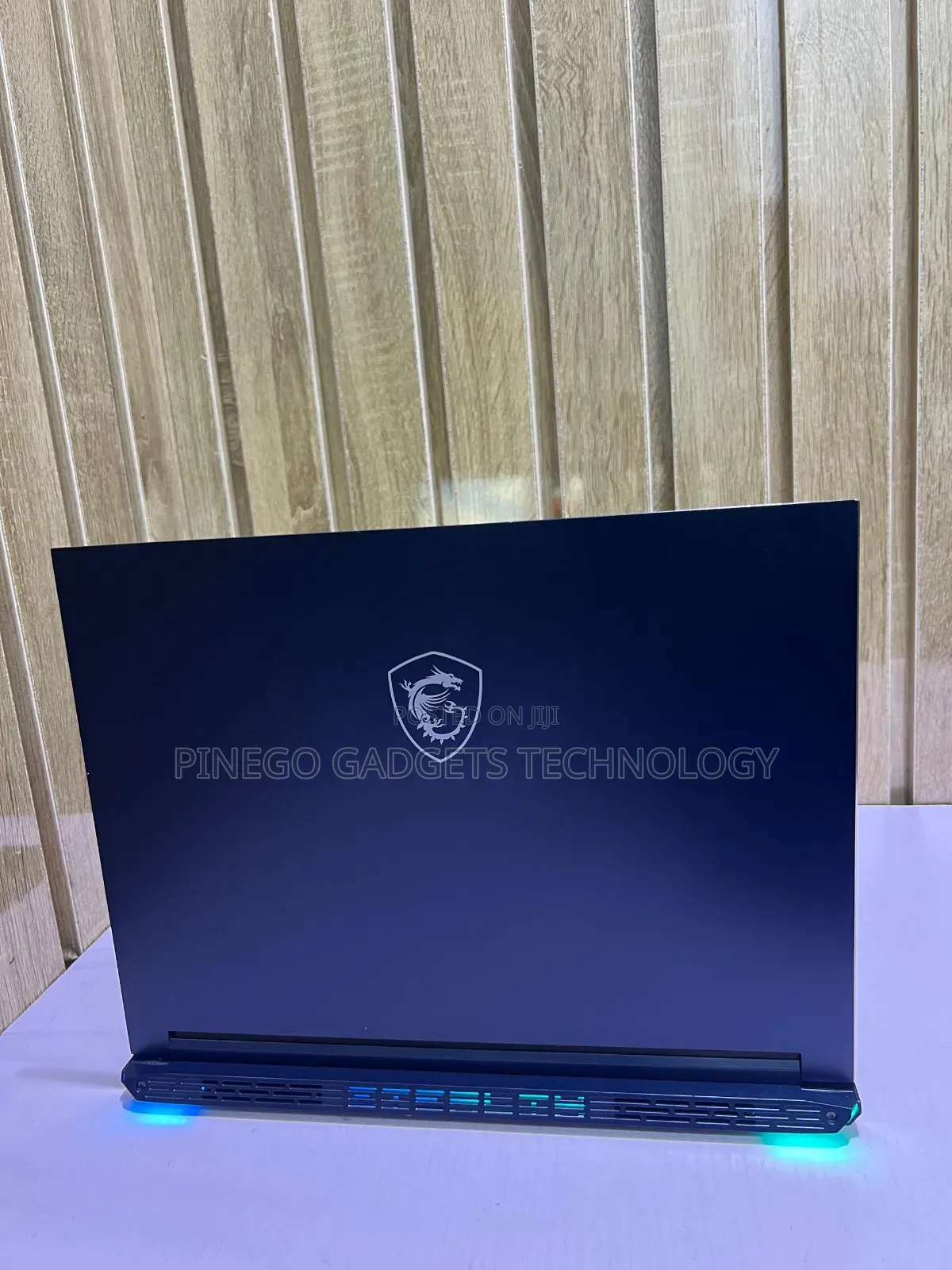 Laptop MSI Stealth 14 Studio A13VF 16GB Intel Core I7 SSD 1T
