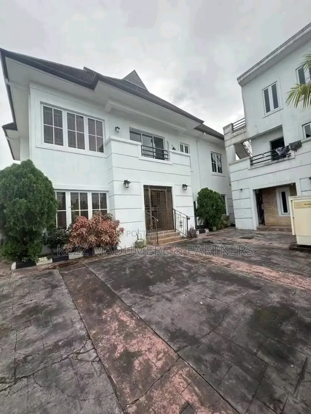 4bdrm Duplex in Dr Peter Odili Trans for sale
