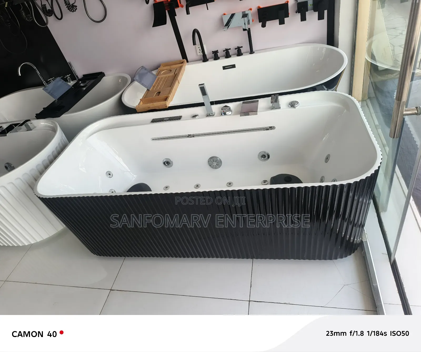 Original Black Jacuzzi Bath