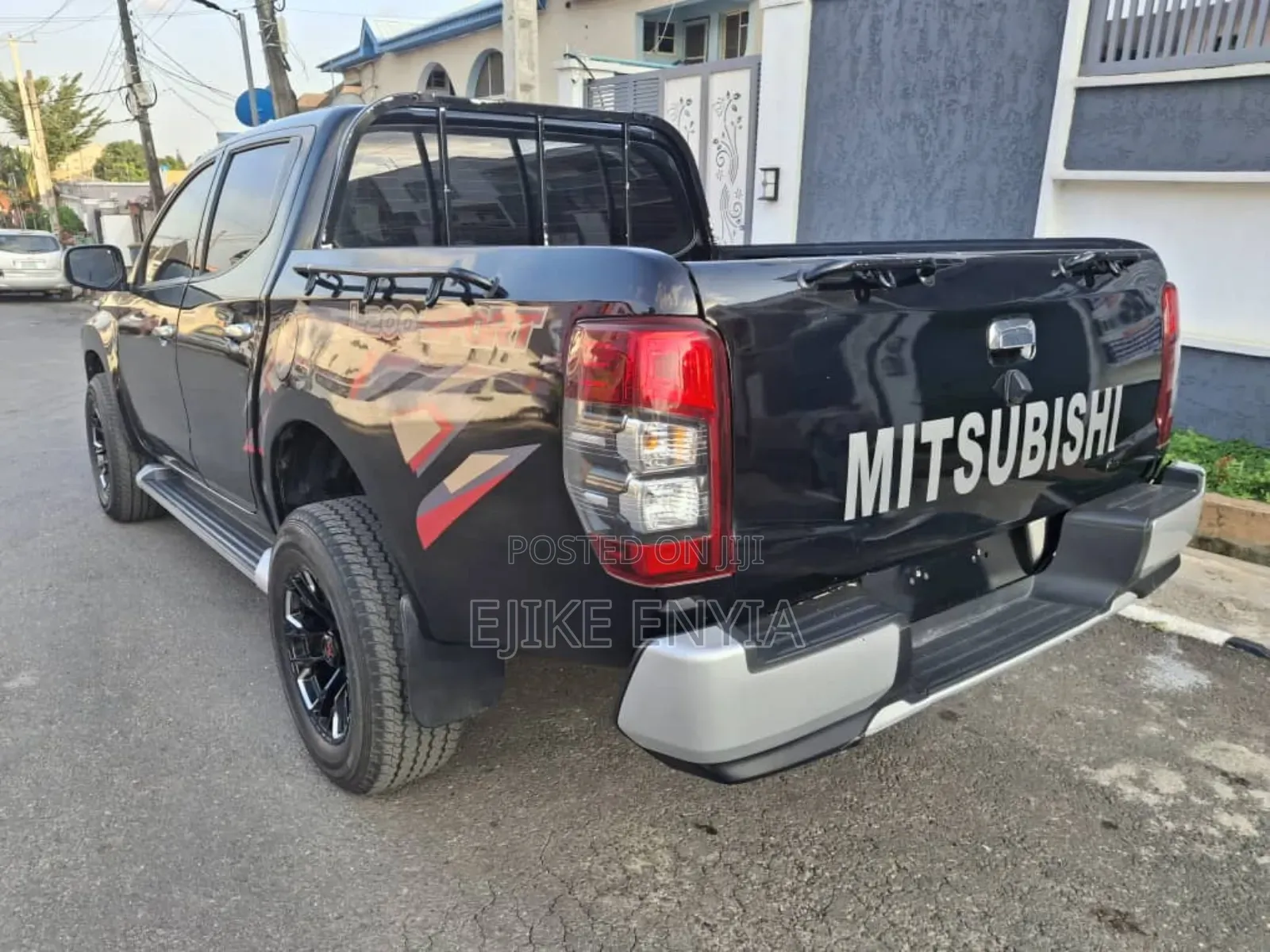 Mitsubishi L200 Double Cab 2.4 154hp 4WD 2016 Black