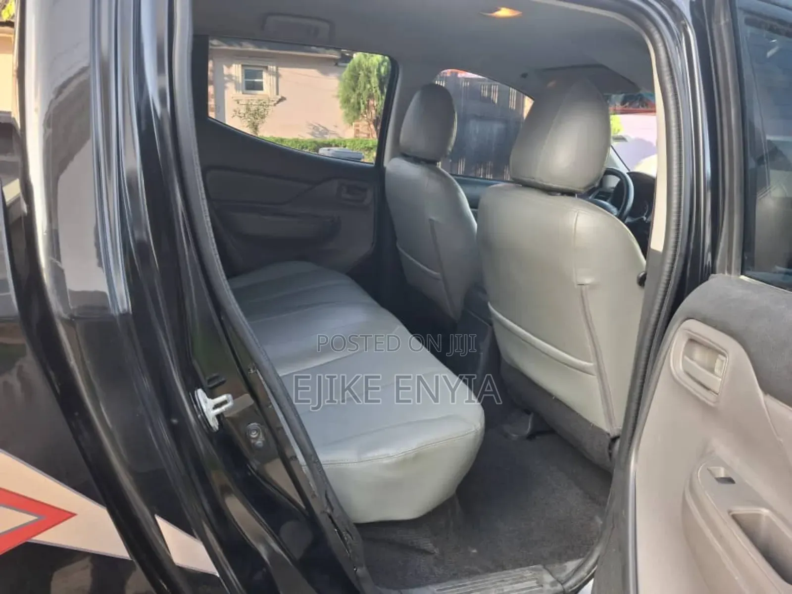 Mitsubishi L200 Double Cab 2.4 154hp 4WD 2016 Black