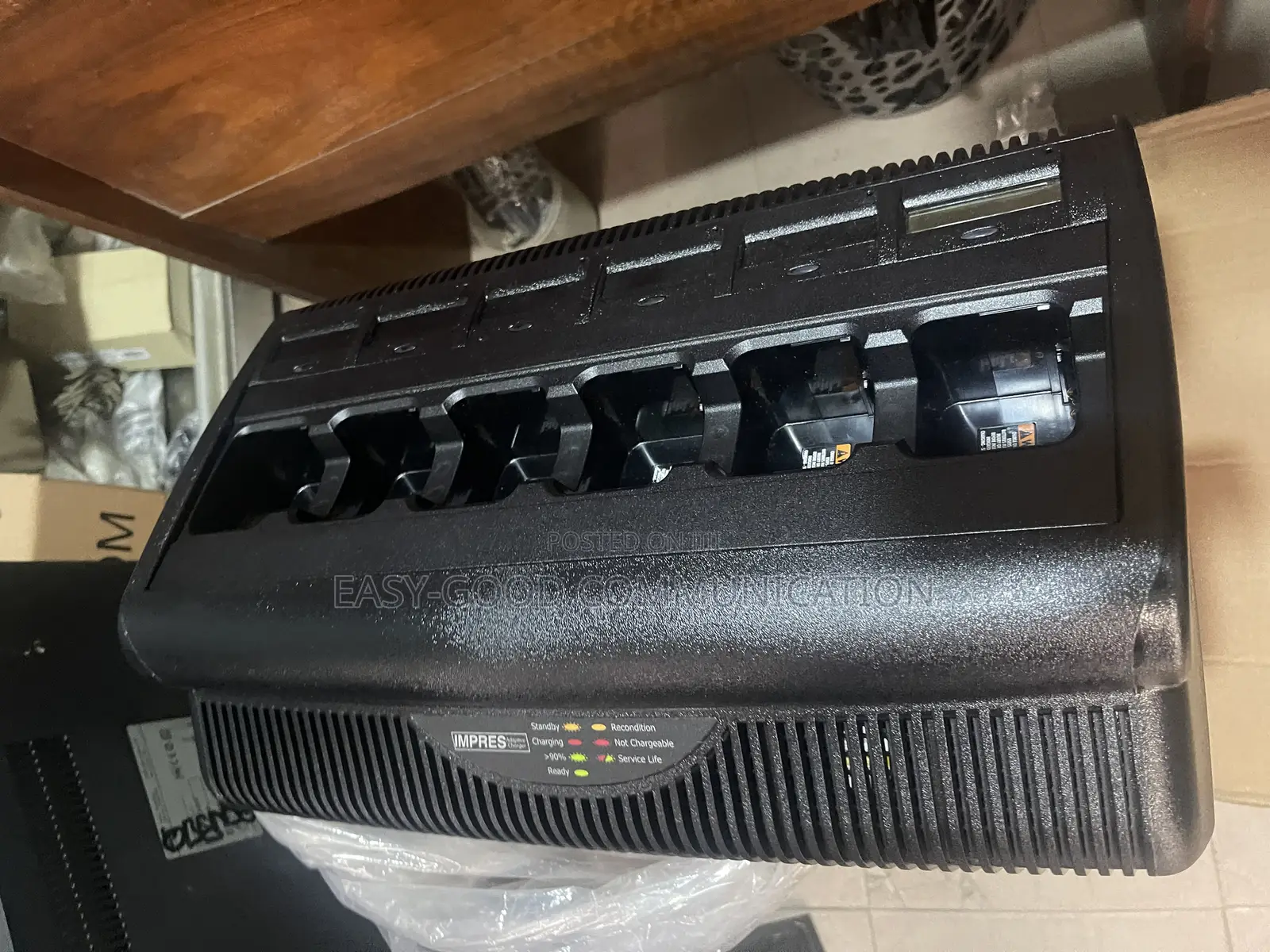 Motorola Multi - Unit Impress Charger