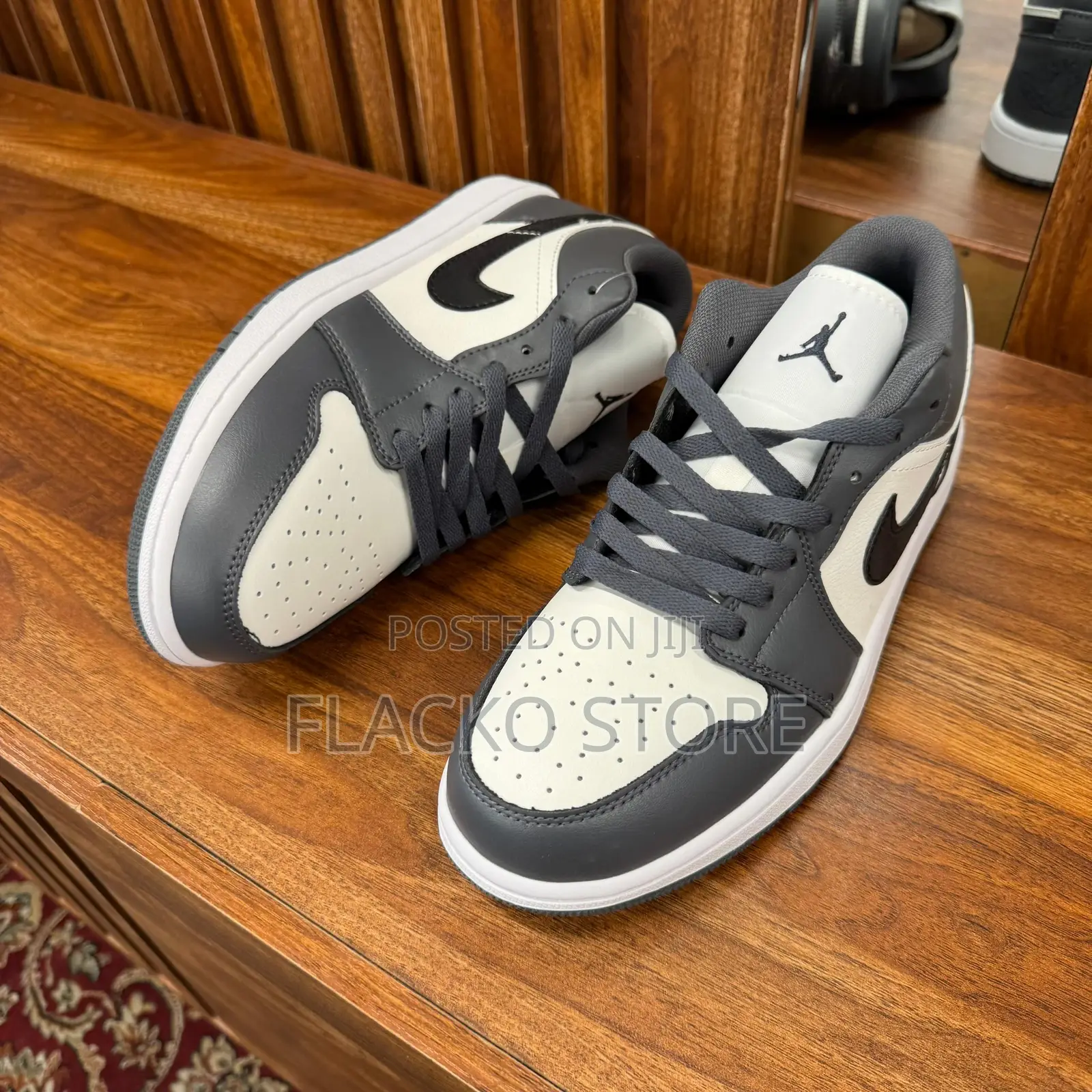 Original Air Jordan 1 Low Sneakers