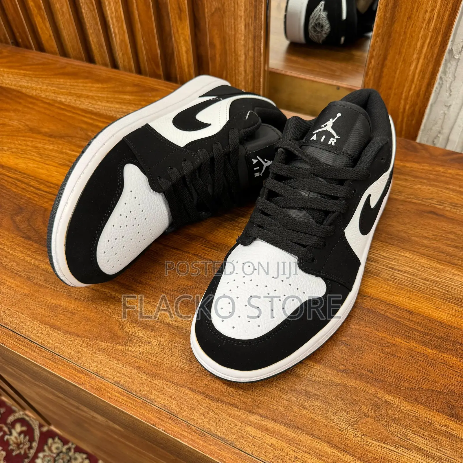 Original Air Jordan 1 Low Sneakers