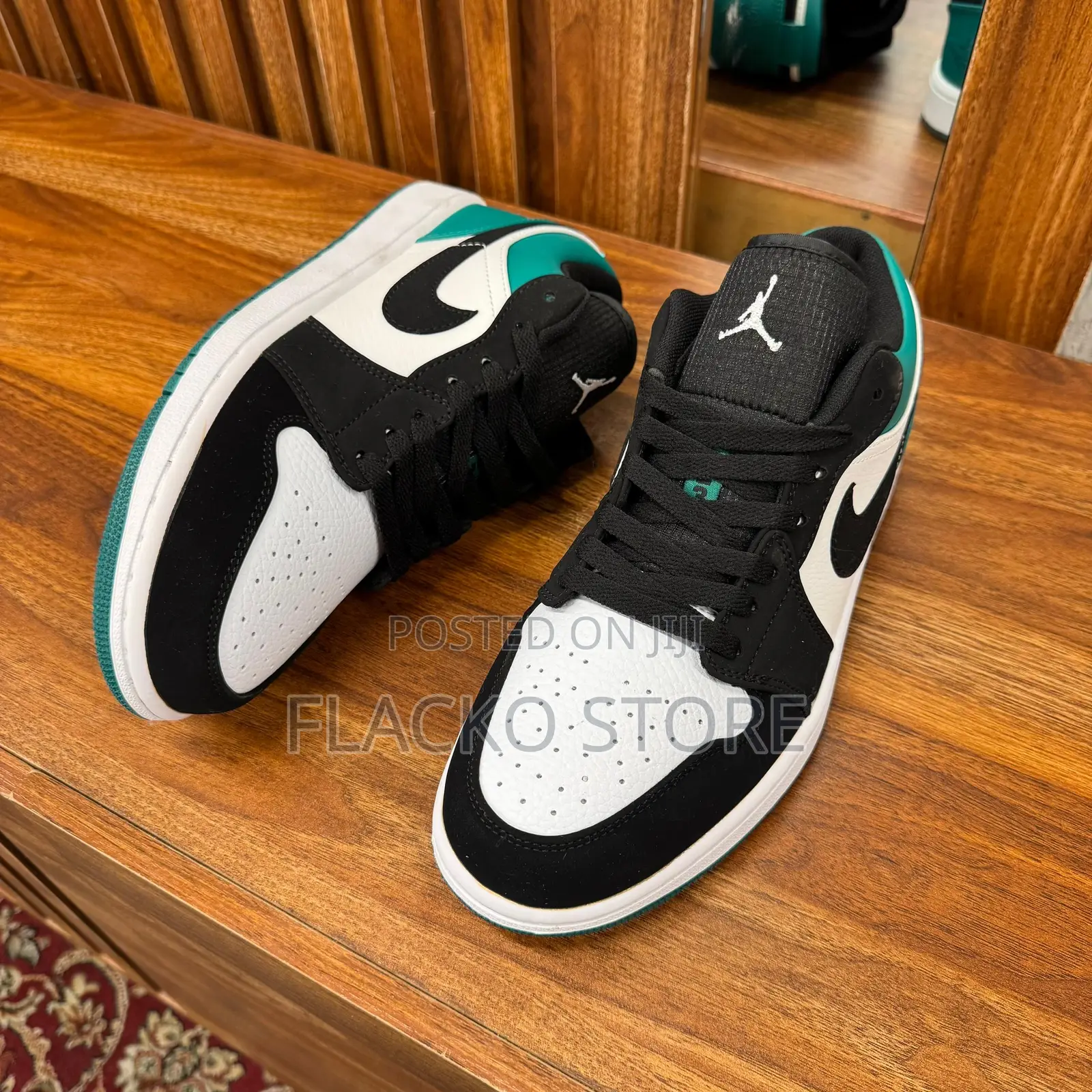 Original Air Jordan 1 Low Sneakers
