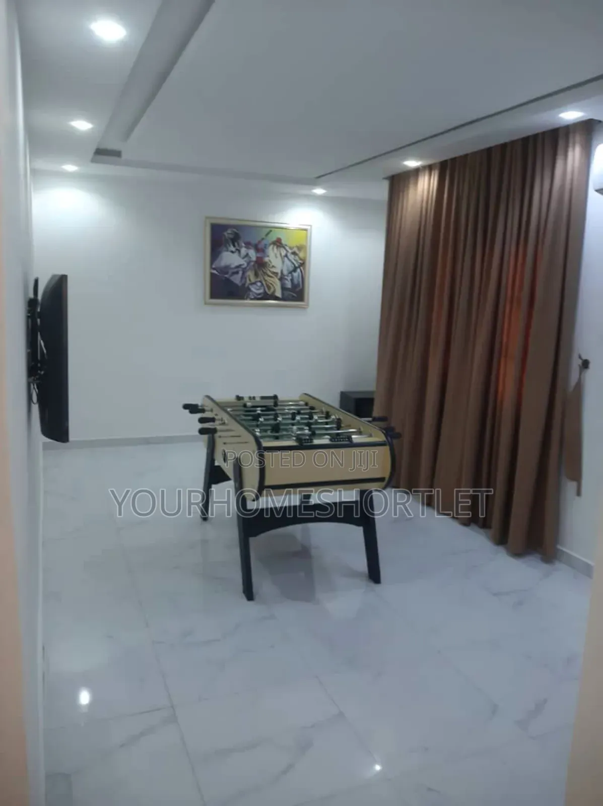 Luxury 4 Bedroom Duplex With Snooker Table Soccer