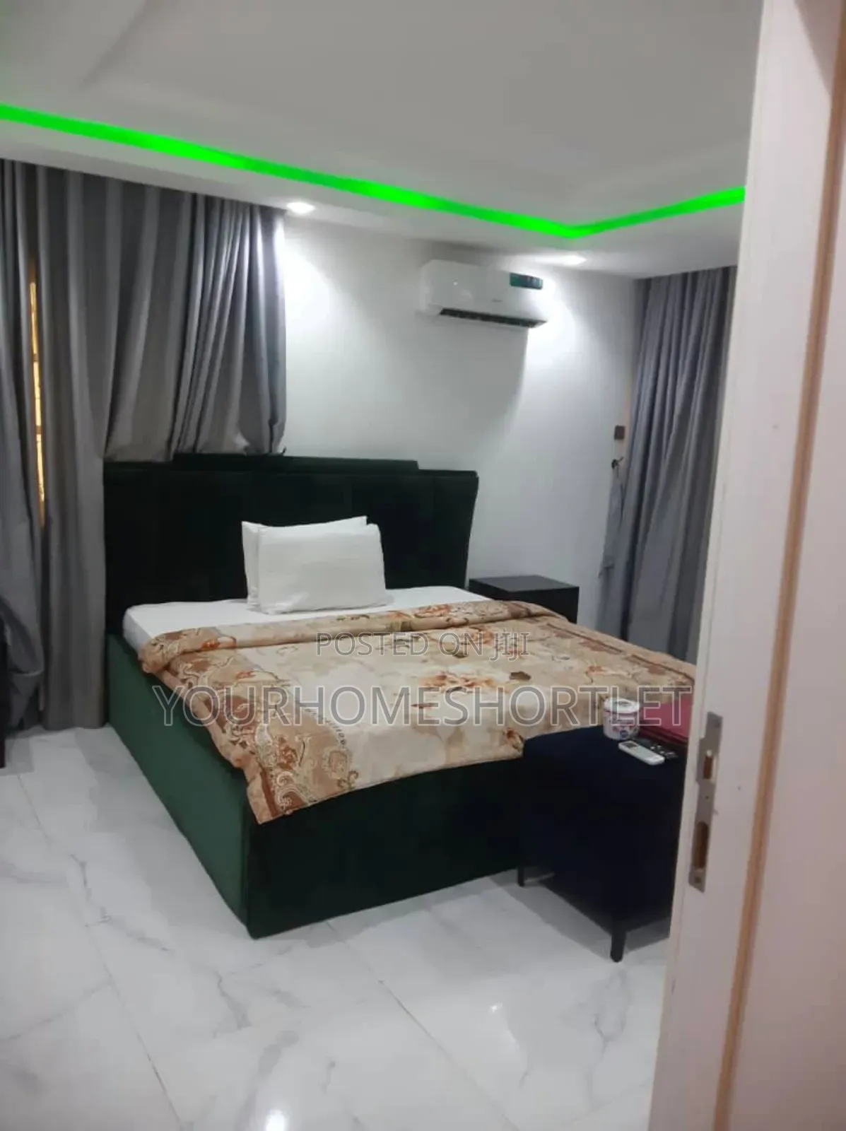 Luxury 4 Bedroom Duplex With Snooker Table Soccer