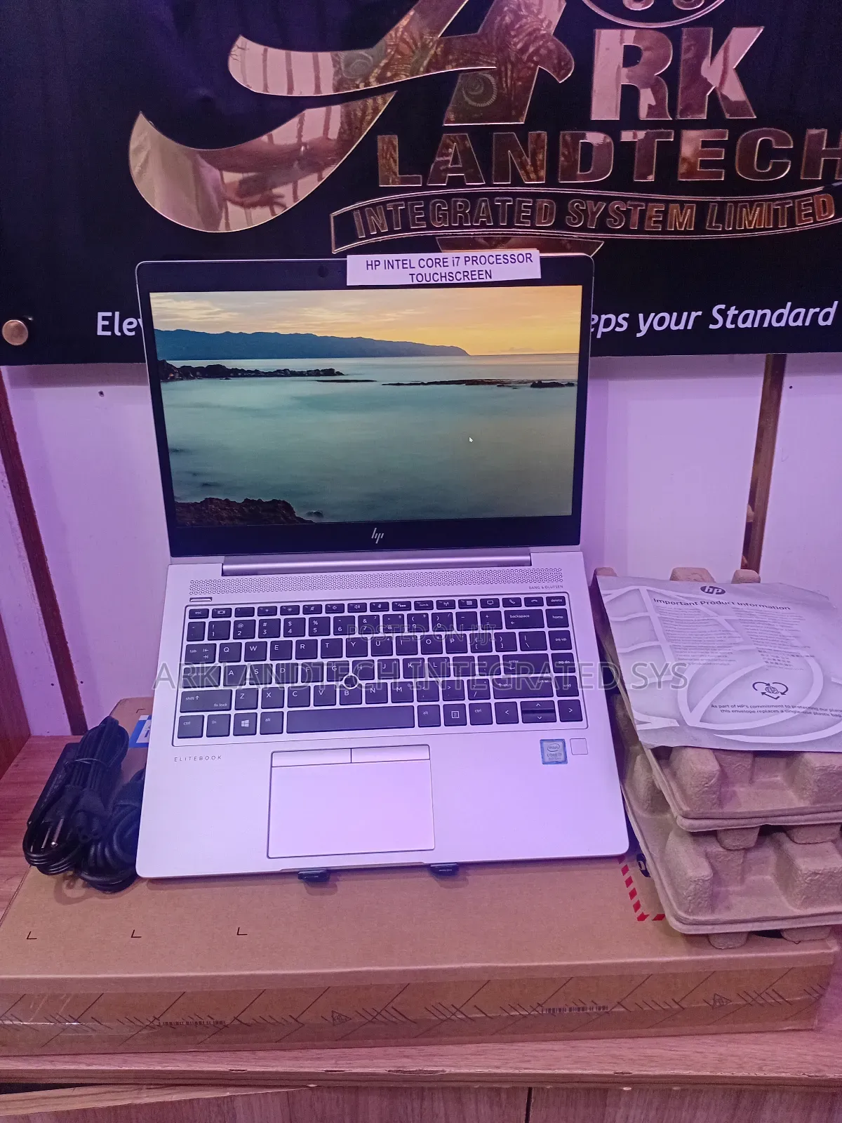 New Laptop HP EliteBook 830 32GB Intel Core I7 SSD 1T