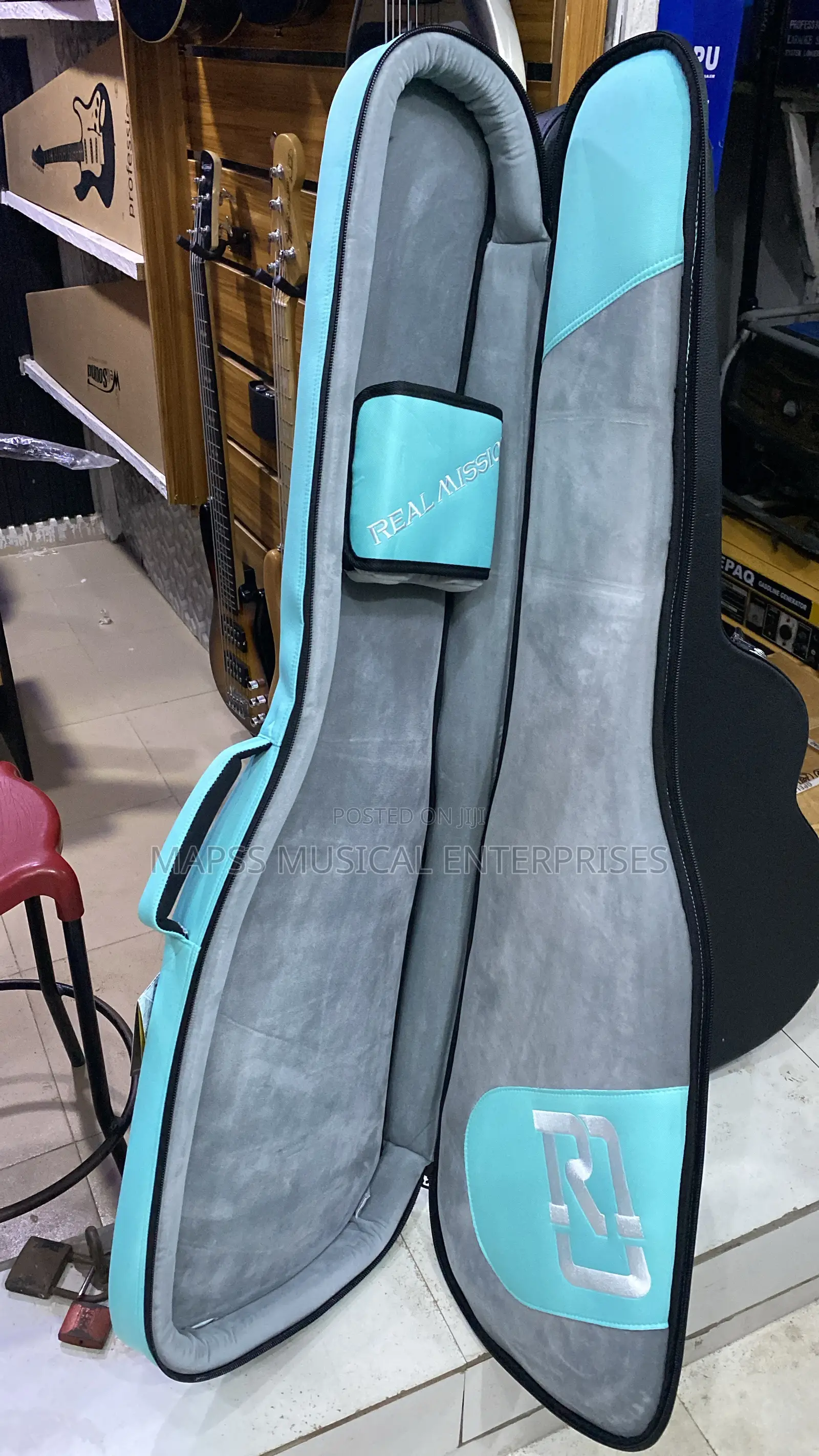 Real Mission Coolvox Guitar Case