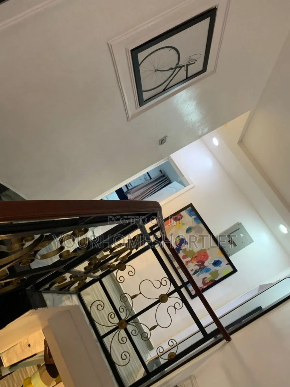 Luxury 4 Bedroom Duplex With Table Socker