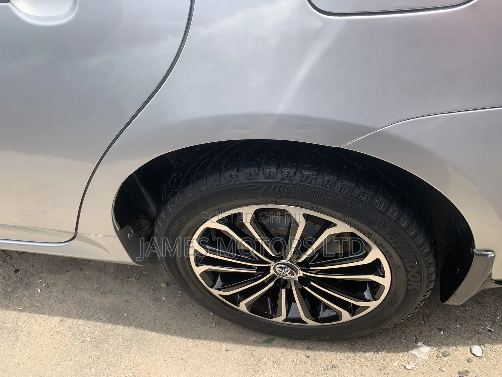 Toyota Corolla 2010 Silver