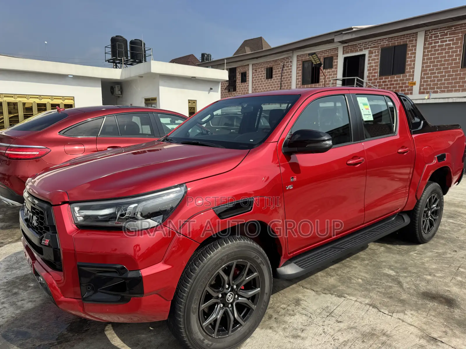 New Toyota Hilux 2023 Red