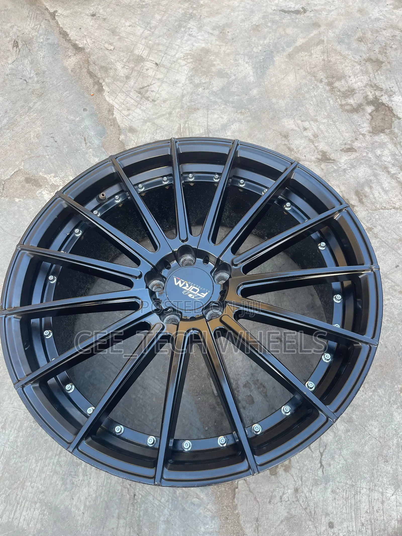 20-inch Sporty Black