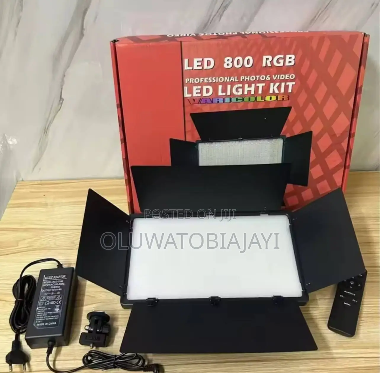 Rgb Led 800 Comes With Tripod And Battery