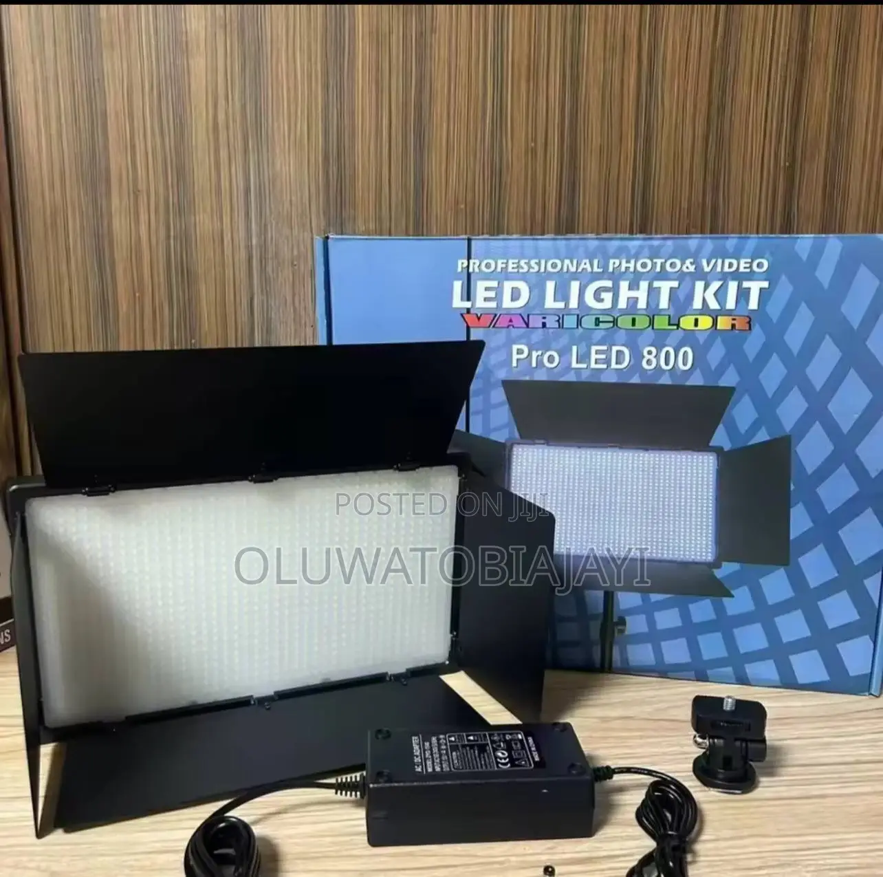 Rgb Led 800 Comes With Tripod And Battery