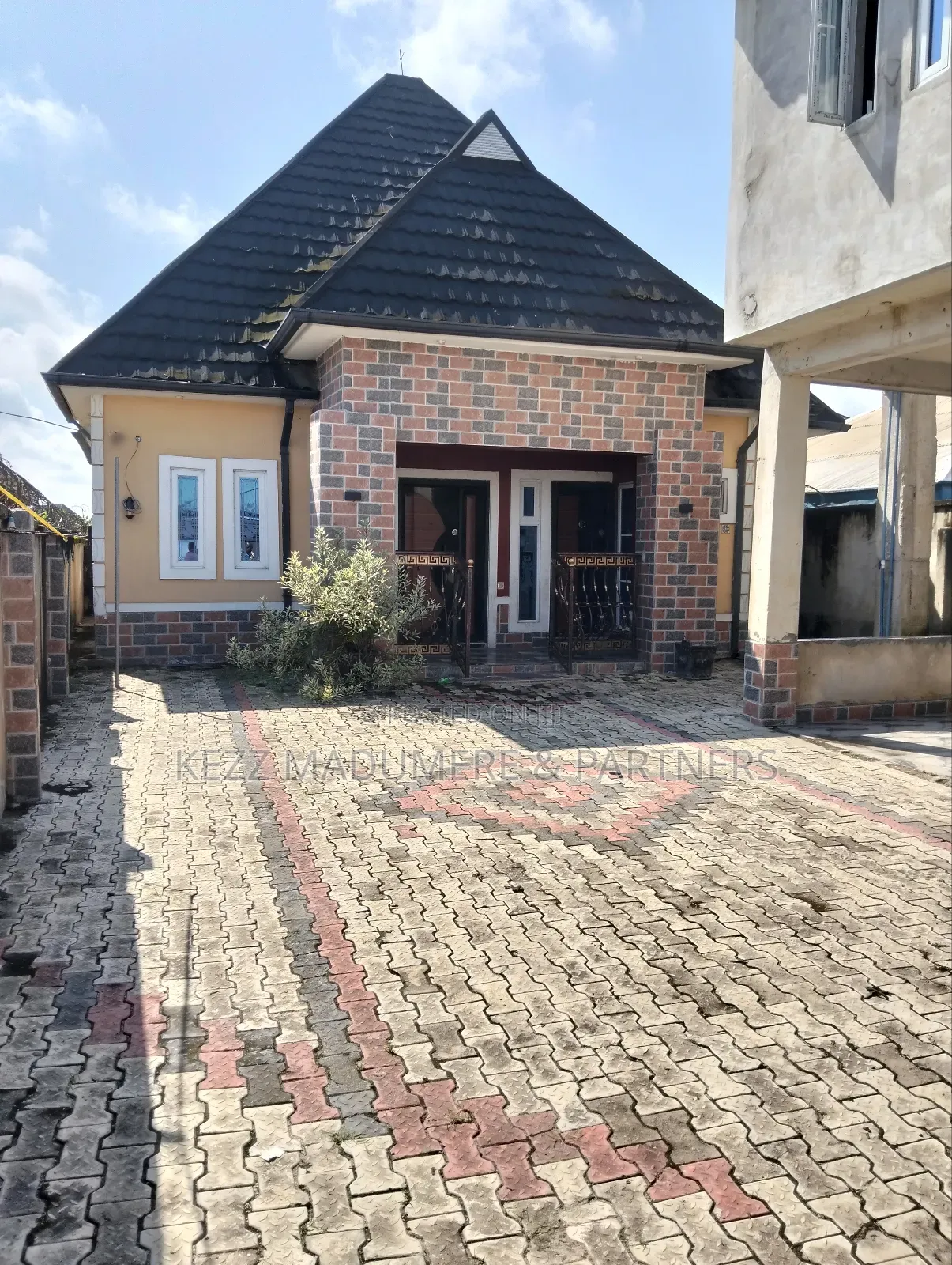3bdrm Bungalow in Igwuruta , Port for sale
