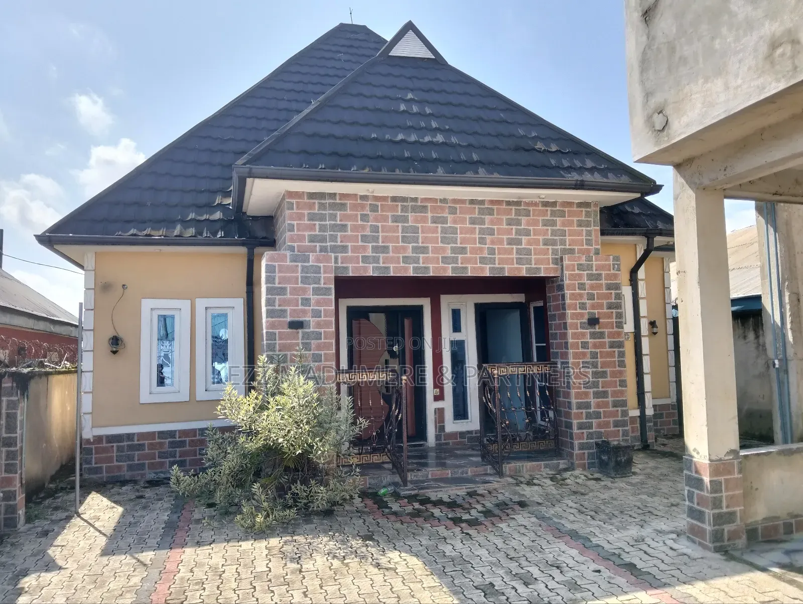 3bdrm Bungalow in Igwuruta , Port for sale