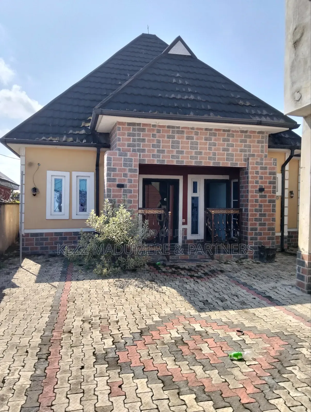 3bdrm Bungalow in Igwuruta , Port for sale