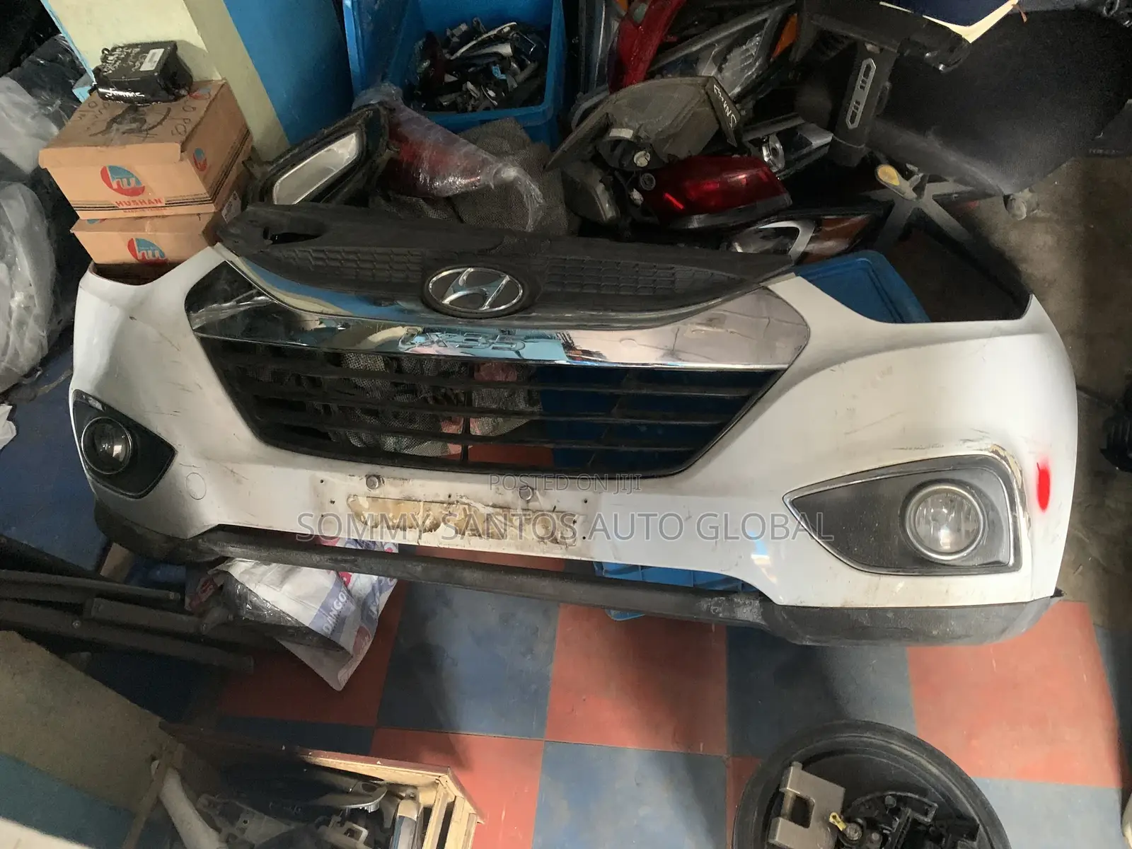 Complete Front Bumper for Hyundai Tucson Ix35 Available