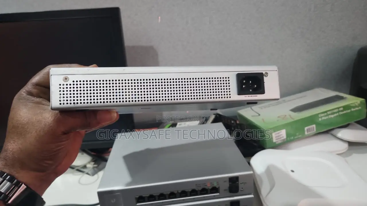 Ubiquiti /Unifi Us-8-150w 8-Port Managed Poe Gigabit Switch