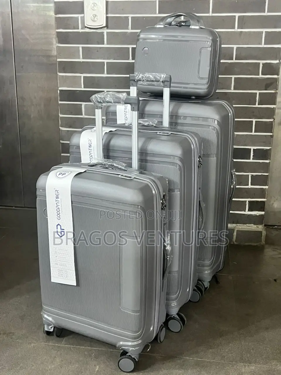Great Unbreakable Goodpatner Set 4pcs of Boxes/Luggage