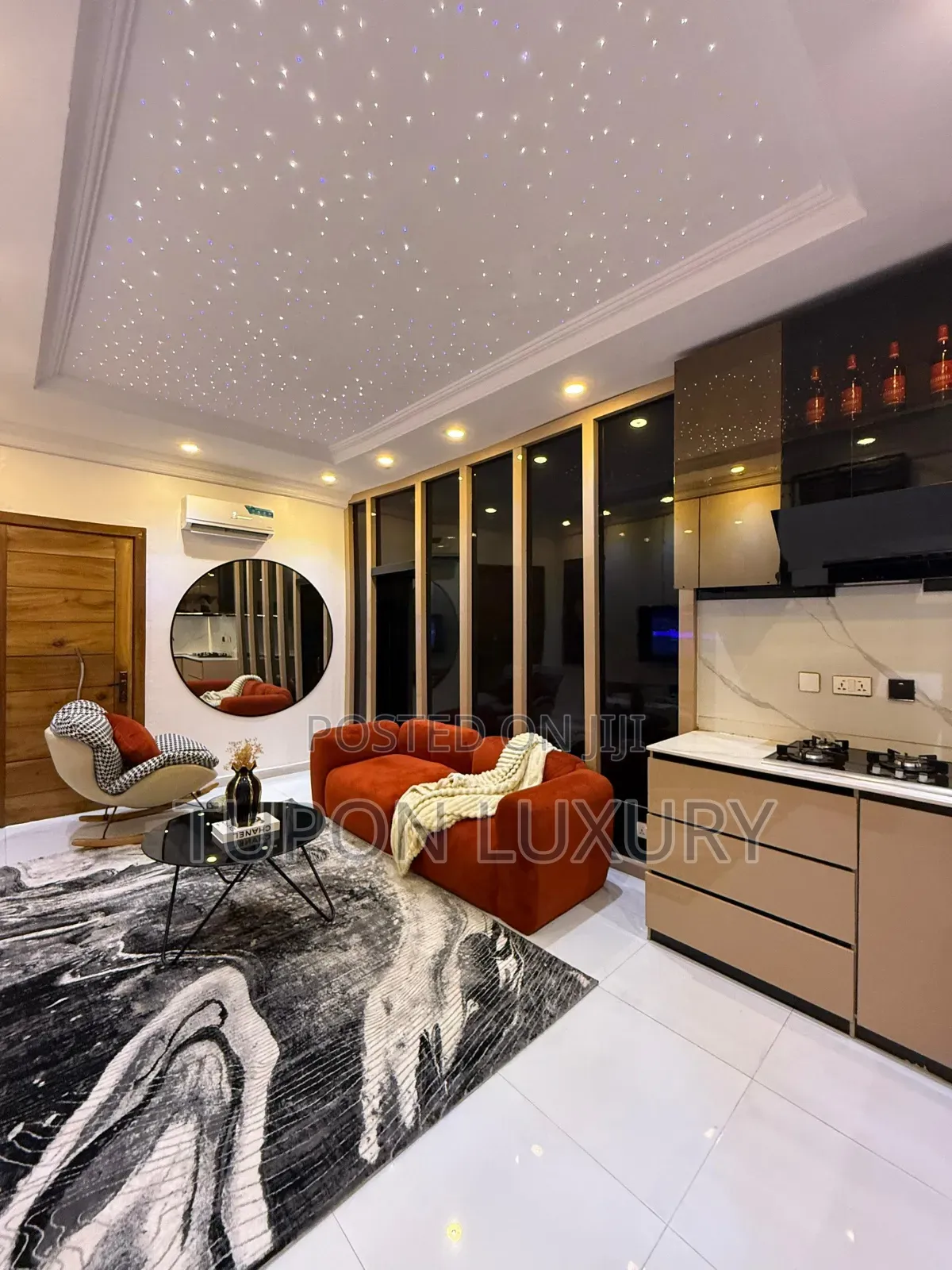 Luxury One 1 Bedroom With BDSM Kit and Jacuzzi