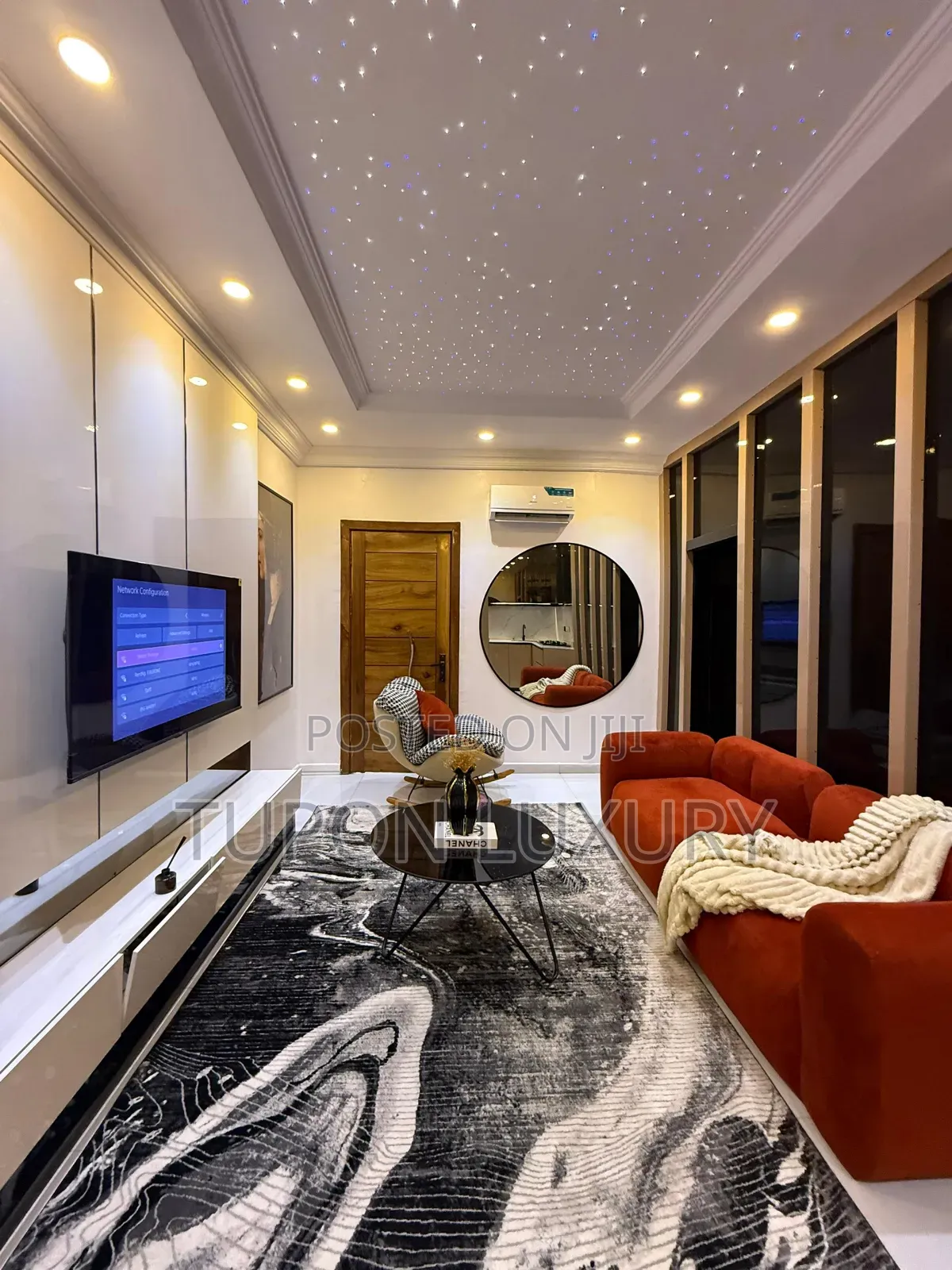 Luxury One 1 Bedroom With BDSM Kit and Jacuzzi
