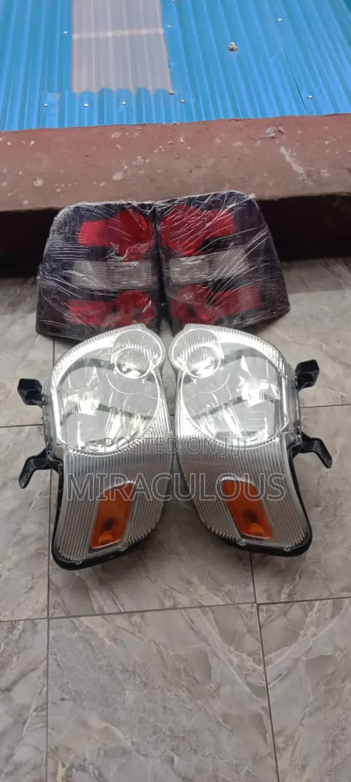 Complete Headlight and Back Light Ford Explorer 2008