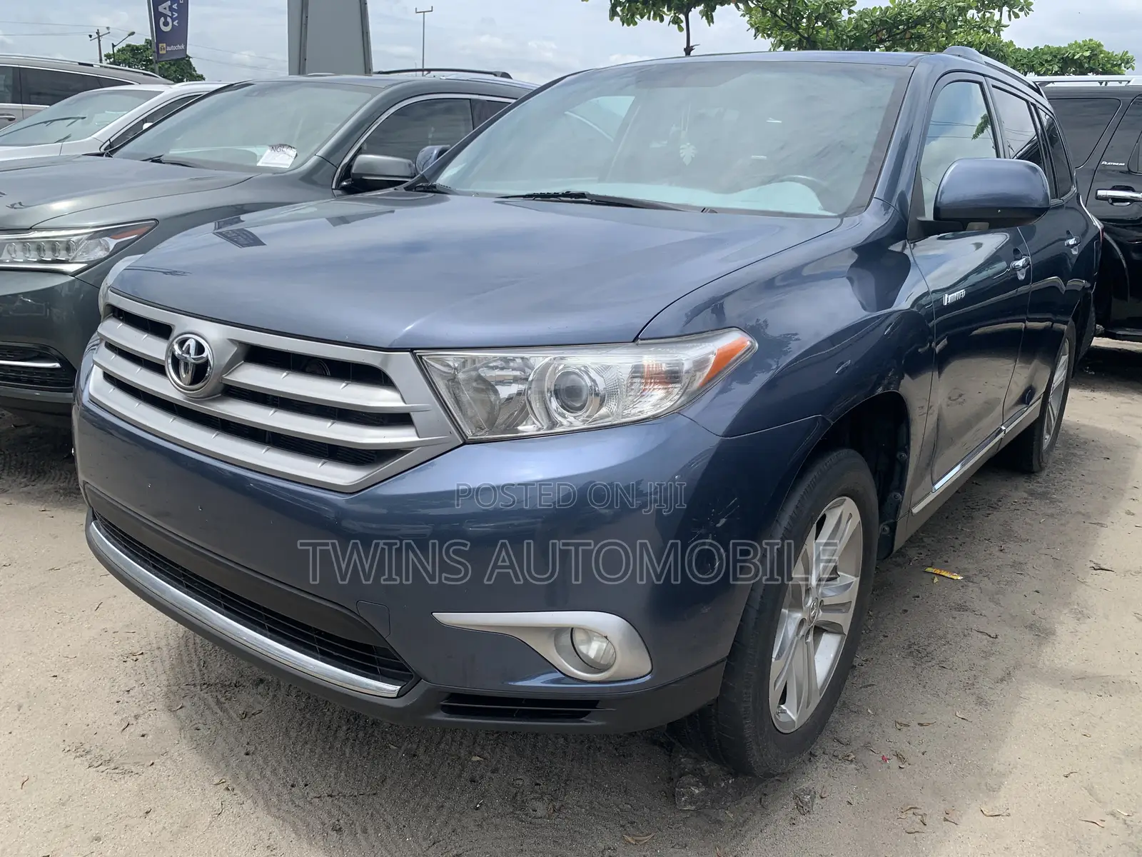 Toyota Highlander Limited 3.5l 4WD 2013 Blue