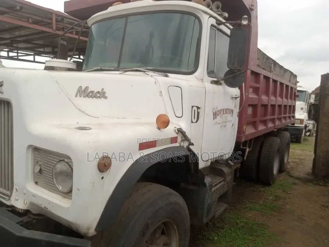 Mack Dump Truck 1993
