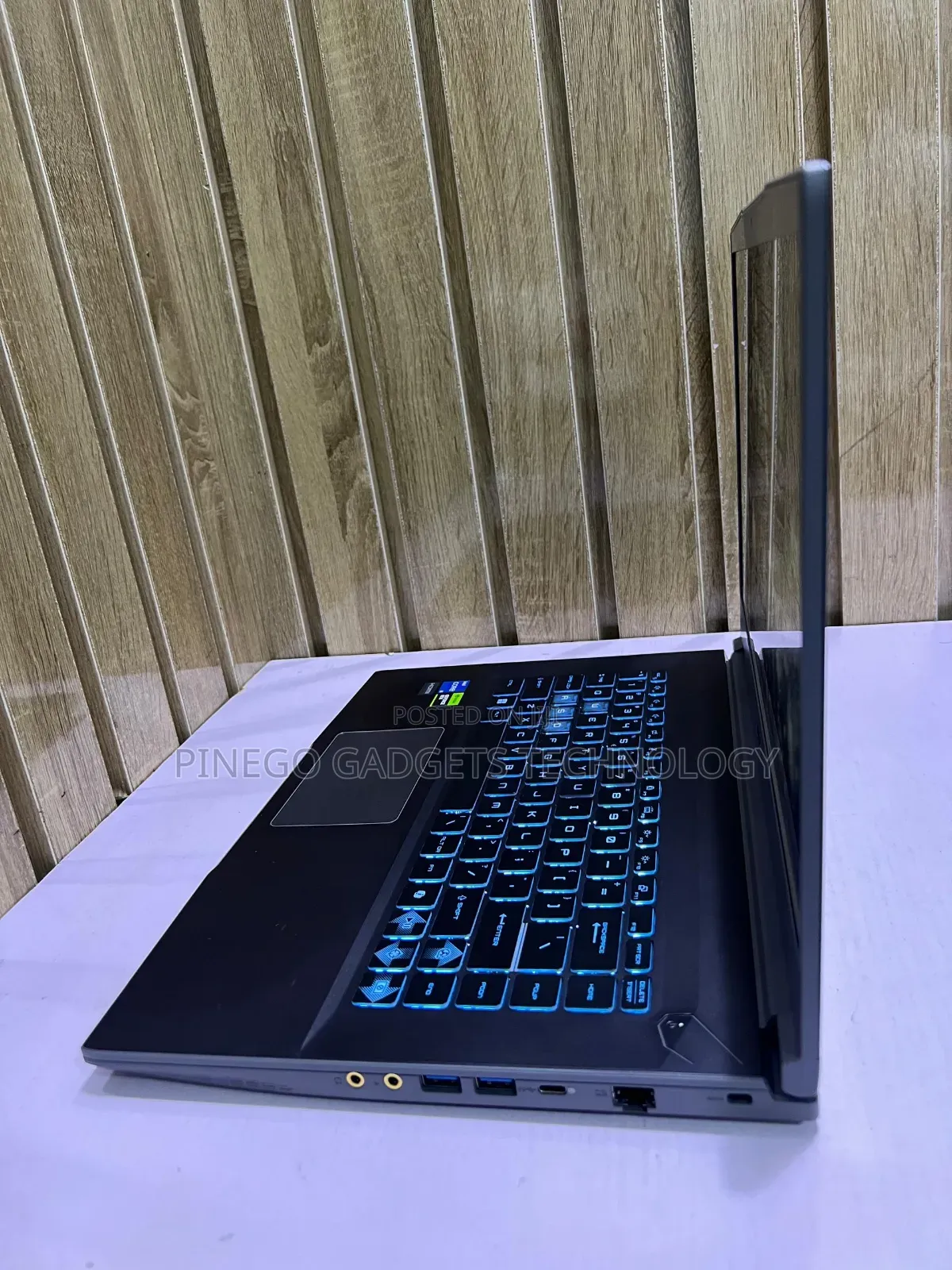 Laptop MSI GF65 Thin 10UE 16GB Intel Core I5 SSD 512GB