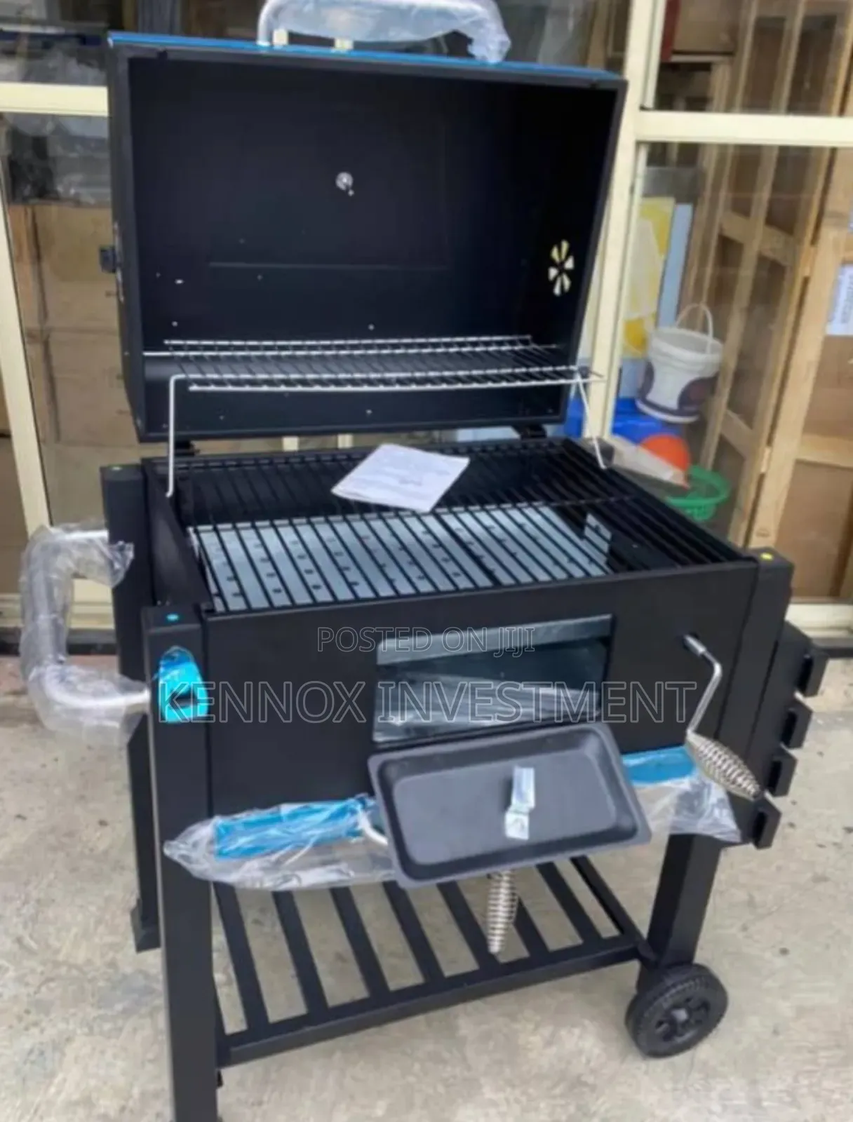 Best Selling Barbecue Grill It Comes With a Chicken Roaster