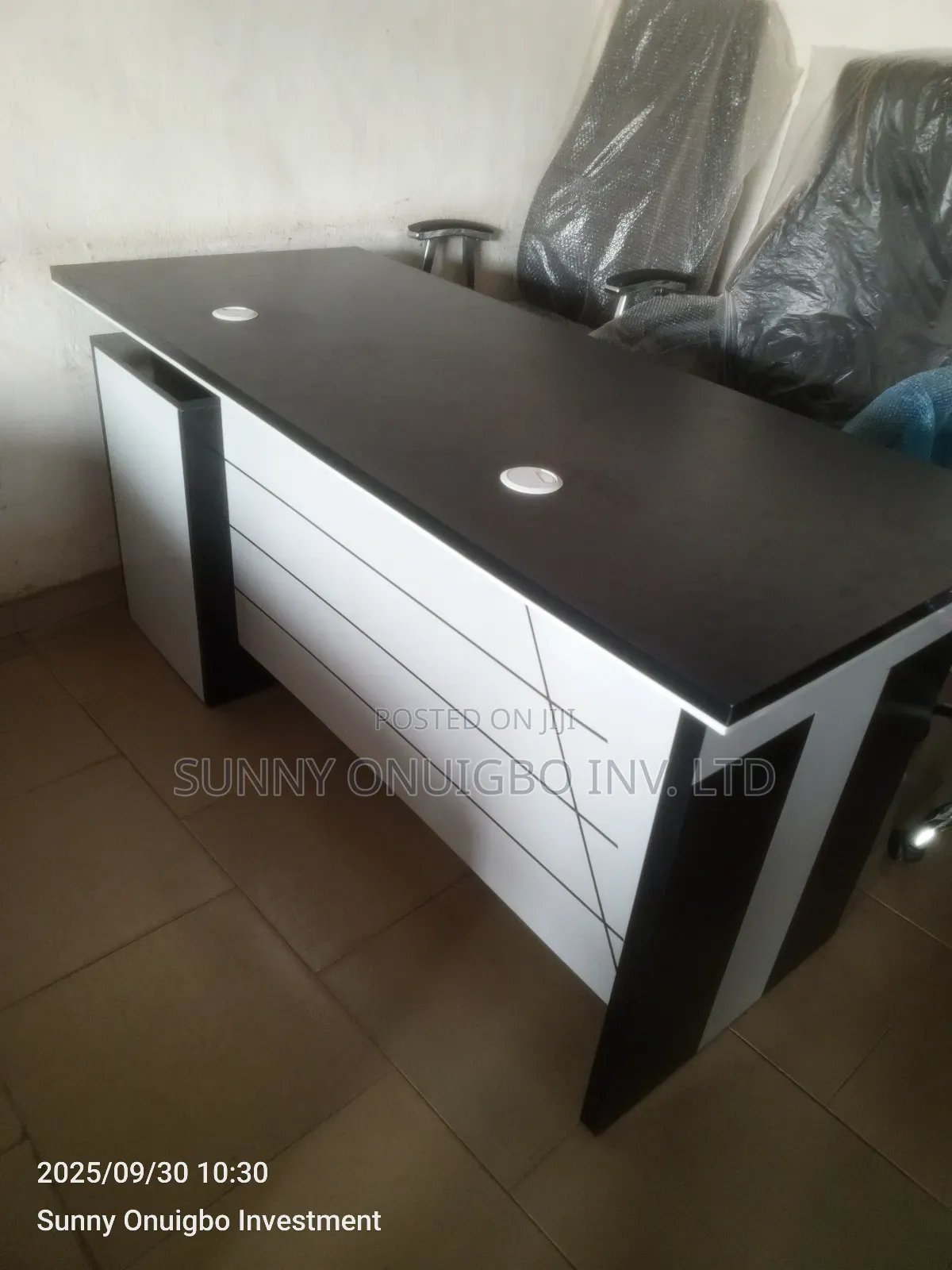 Executive Office Table 1.4meter With Drawers