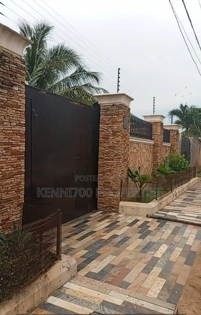 5bdrm Duplex in Unilag Estate, GRA Phase 1 for sale