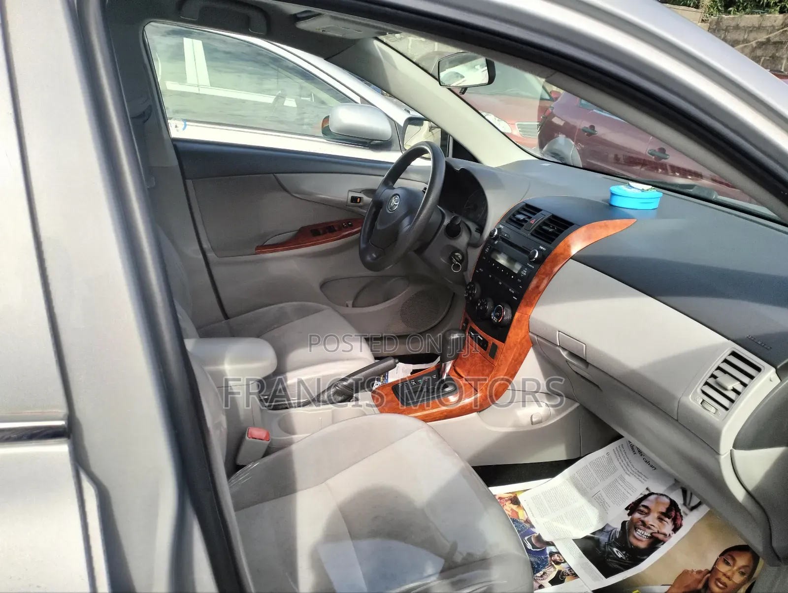 Toyota Corolla LE 4dr Sedan (1.8L 4cyl 4A) 2010 Silver