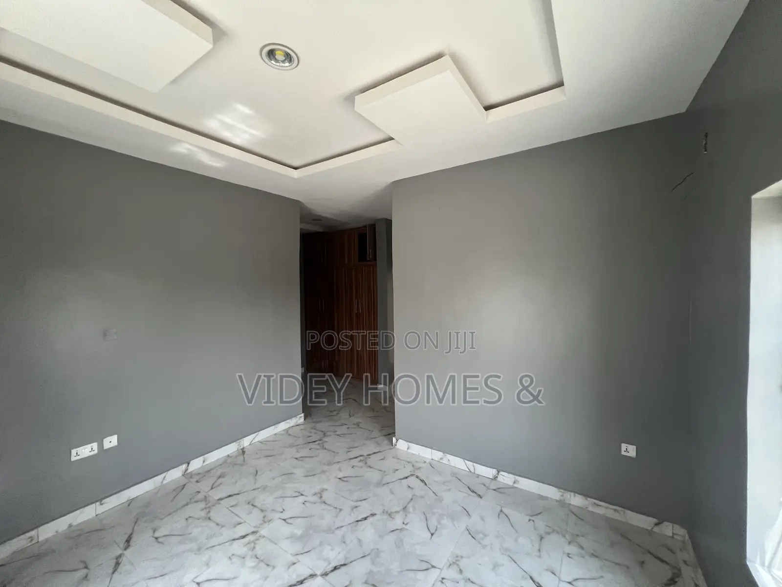 3bdrm Bungalow in Sungold, Galadimawa for rent
