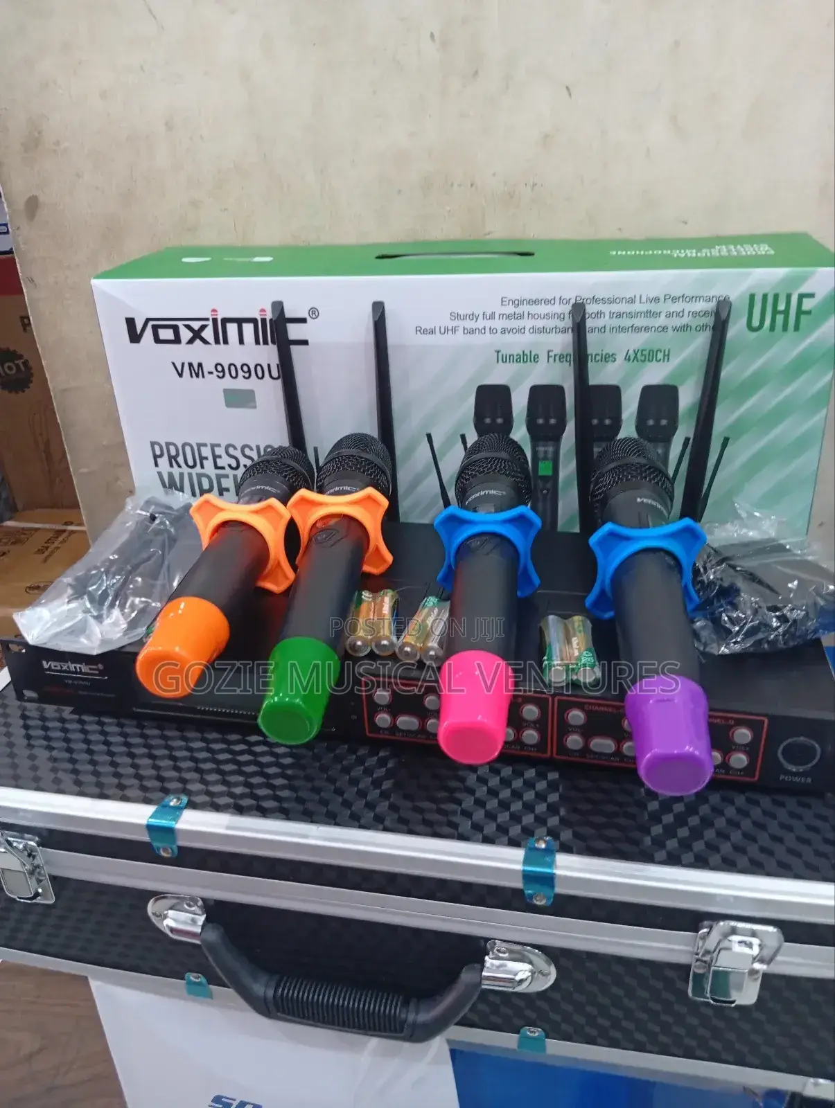 Complete 300 Miters Wireless Microphone Voximic 9090 U