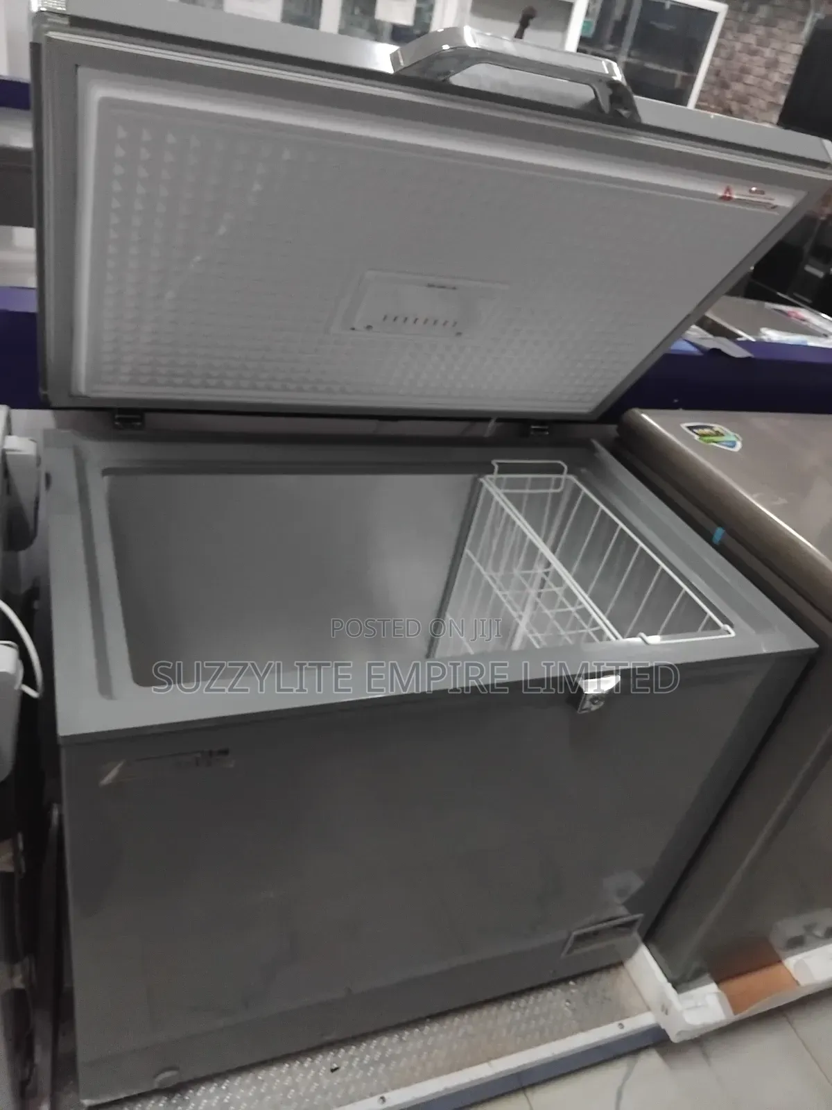 Scanfrost 250 Liters Chest Freezer