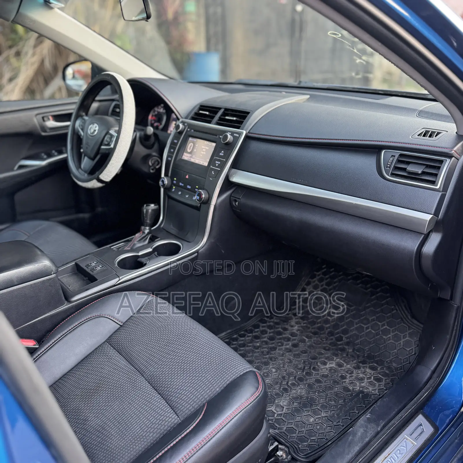 Toyota Camry SE 4dr Sedan (2.5L 4cyl 6A) 2017 Blue