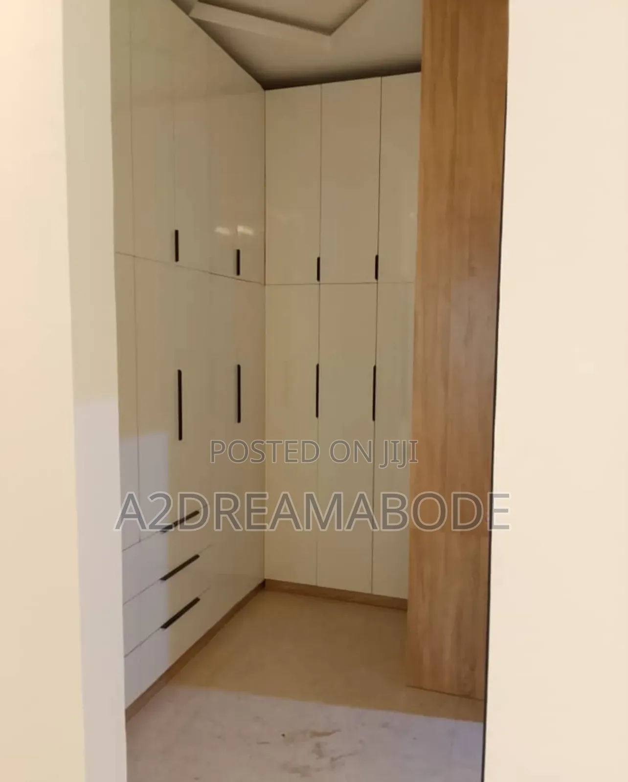 5bdrm Duplex in Omole Phase 2 for sale